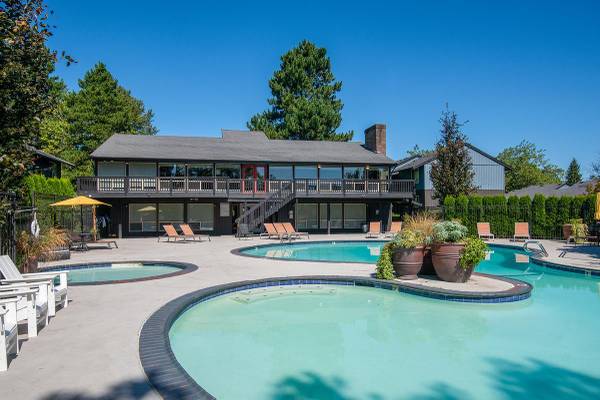 $1,888 / 2br - 986ft2 - Unbeatable 2 BR/1.5 BA with Patio & Fitness Center Access63786756301697124