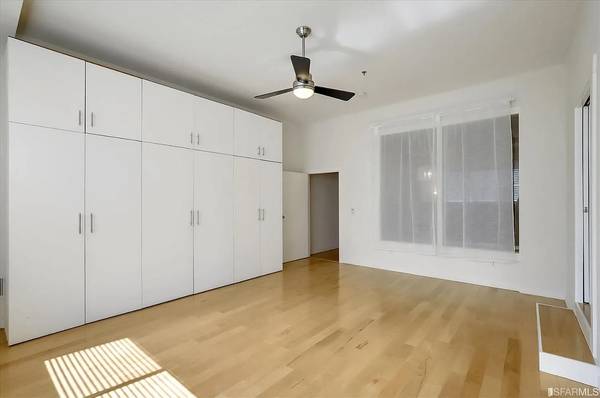 $4,295 / 3br - 1400ft2 - Loft moderno de 3 dormitorios en edificio histórico, a pie del frente marítimo y BART (downtown de Oakland)63868039953409121