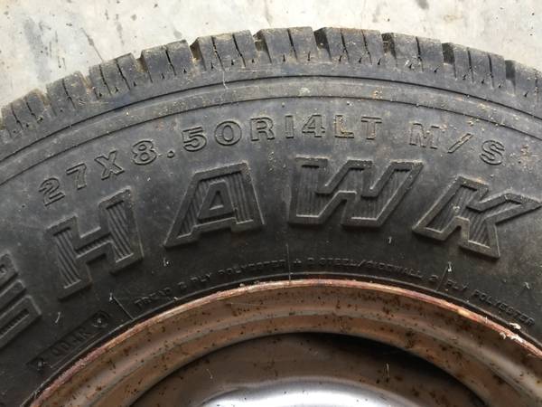 S-10 Camioneta con Llanta (27 x 8,50 R14 LT M/S) - $15 (Cerca del Puente Hood Canal – Área de Port Gamble)63471358571139122
