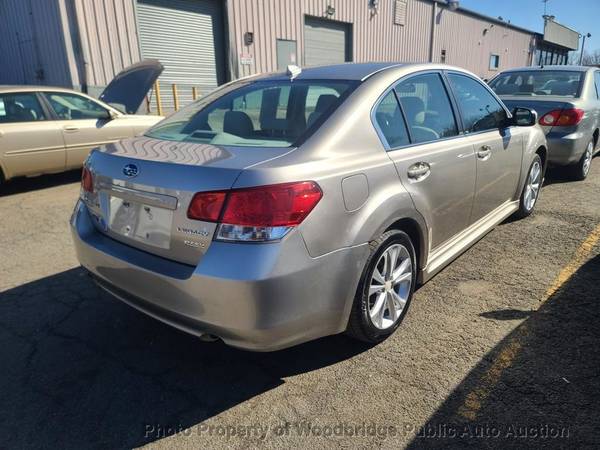 2014 Subaru Legacy Sedán 4 puertas H4 Automático 2.5i Pre - $4,950 (Subasta de Autos Públicos de Woodbridge)63481758757379122