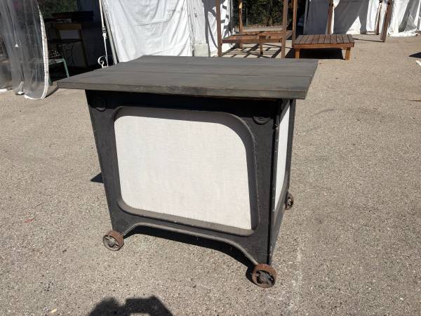 Bar table 1