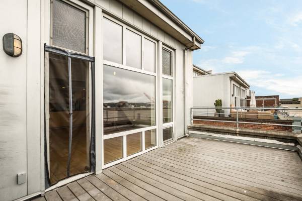$3,395 / 1br - 1090ft2 - Hardwood floors, 1/BD 1/BA, Seattle WA (111 1st Avenue South, Seattle, WA)63995108751619122