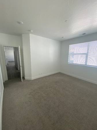 $2200.00 / 3br - Desert Color - Auburn Hills63932586452610124