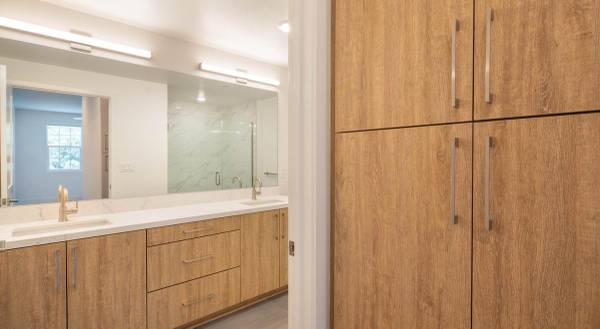 $3,490 / 1br - 773ft2 - Resident lounge with craft mixology bar, High-ceilings* (Carlsbad)63878584525697121