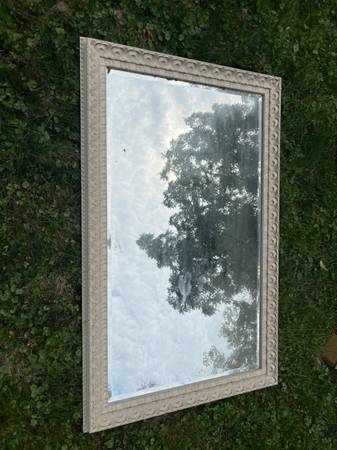 Decorative cream mirror 1