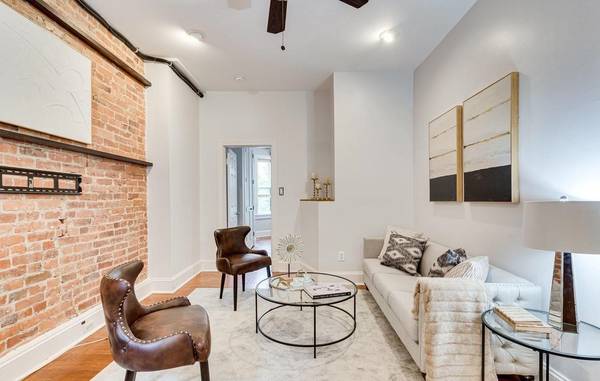$1,575 / 1br - 620ft2 - Charming 1bed, 1bath with lots of sunlight. (Kalorama Triangle)63958909067266123