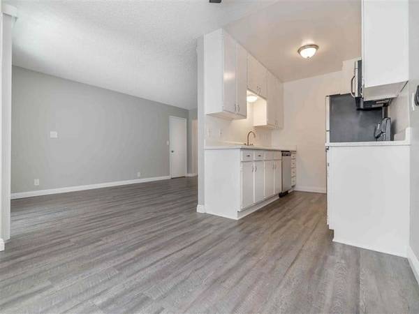$1,759 / 1br - 719ft2 - New exciting move in Specials. Ready for immediate move in! (44045 15th St W , Lancaster, CA)63953074885891122