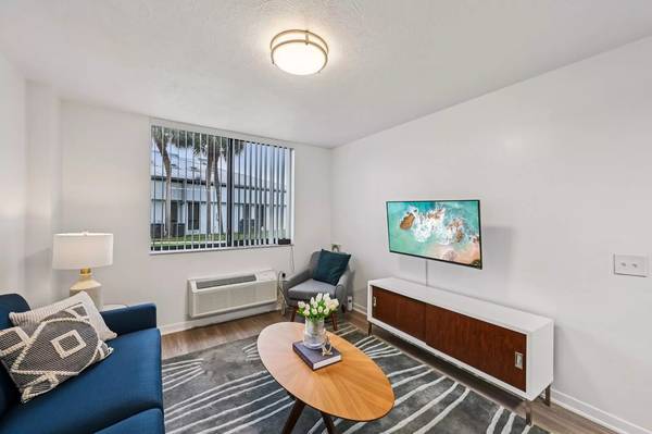 $1,550 / 1br - 510ft2 - Dream Bigger, Live Better: Move in Today! (West Palm Beach)63983675637506123