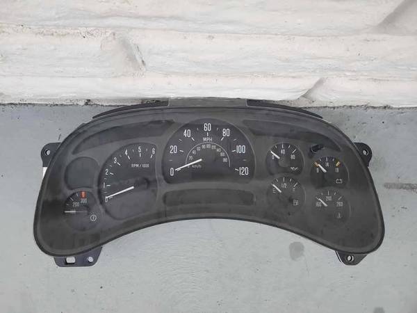 03-05 Cadillac Escalade Gauge Cluster speedometer w/ Trans Temp Gauge 1