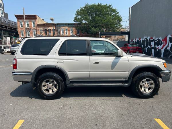 1999 Toyota 4Runner SR5 – ¡Funciona perfectamente! - $3.10063469898345857120