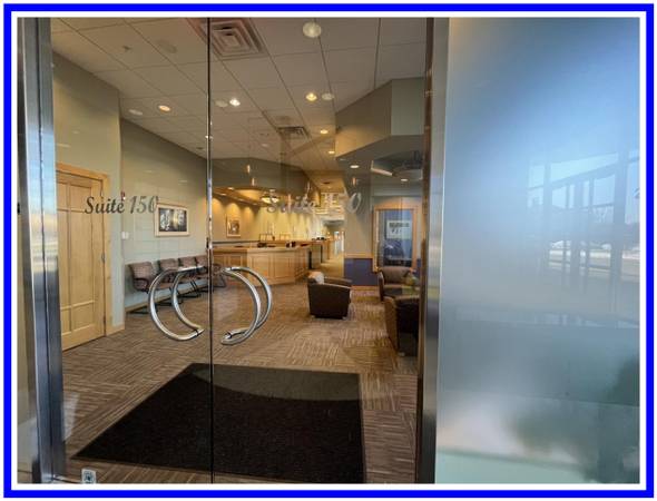 $350 Start the new year off right with bright window office! 🌞🌝63959875882882121