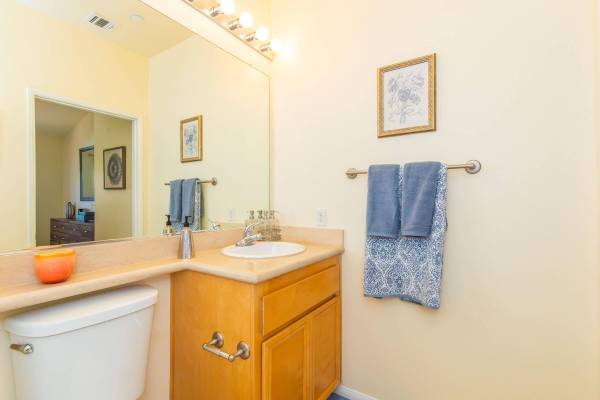 $2,949 / 2br - 1179ft2 - Situated in Canyon Country!, Digital TV Available, 2/bd (17621 W. Pauline Ct., Los Angeles, CA)63952790912258123