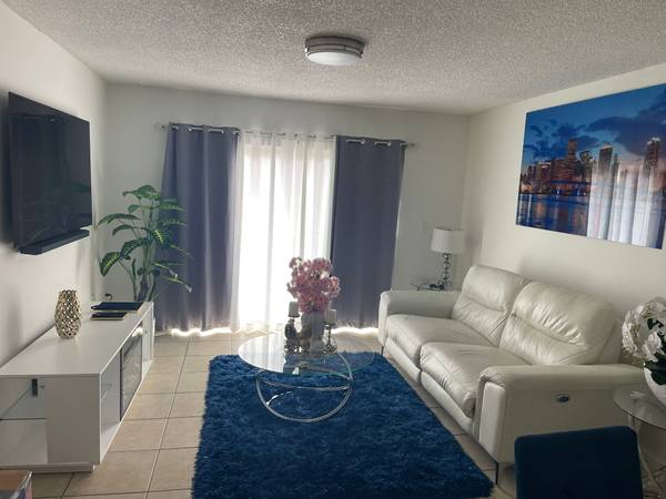 $2,950 / 2br - 1600ft2 - 3 BEDROOM APARTMENT / 2 BATHS (HIALEAH)64002015108227120