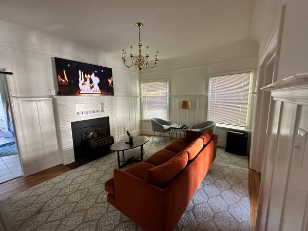 2 Week Holiday Sublet Master Bedroom Next to Bart \ Lake Merritt! 1