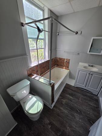 $1650.00 / 2br - 1100ft2 - 37 Maple street Unit #163931653987074124