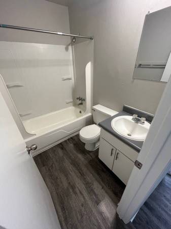 $1,138 / 2br - 810ft2 - PISO DE 2 DORMITORIOS 1 (3010 SIMCOE DRIVE)63953481154819121