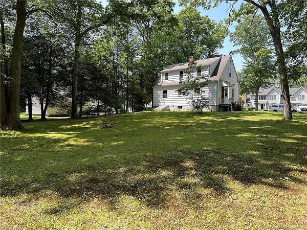 $2,995 / 4br - 4-bedroom house in the desirable Grove neighborhood (north haven)64010164046723121