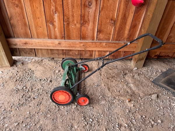 Scott Classic Push Mower 1