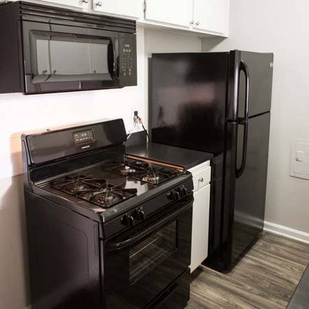 $2,550 / 2br - in Reseda CA, BBQ / Picnic area, 2/bd 1/ba (6425 Reseda Blvd, Reseda, CA)63701167055873120