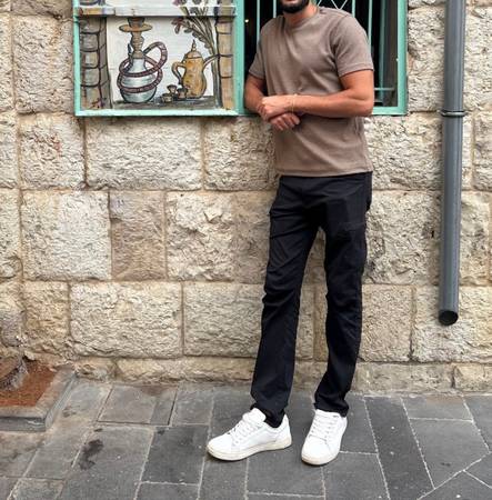 Sore body needs Strong hands 1