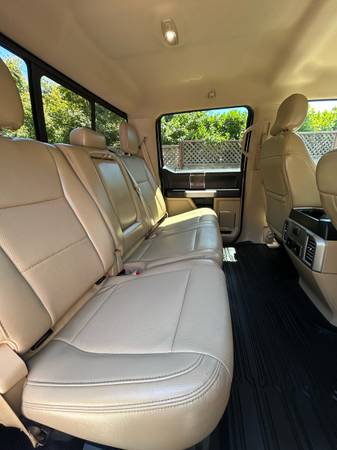 2017 Ford F250 Lariat Super Duty Crew Cab - $57,000 (Moraga)63617823599747124