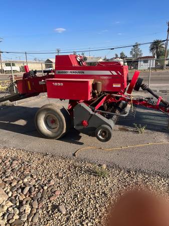 Massy Ferguson 2 string PTO BALER 1