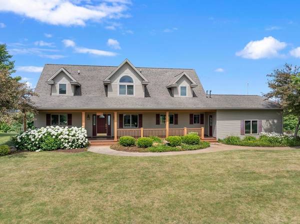 $864,900 / 3br - 3546ft2 - 25035664 One of Boyne City's Premier homes (Boyne City)64037896729089120