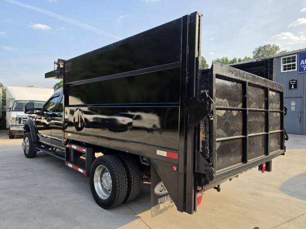 2017 Ford F550 XLT 4x4 - Photo 4