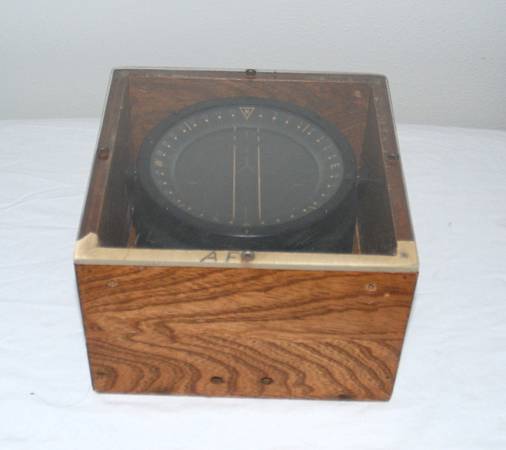 Extremely Robust Nautical Box Compass 1