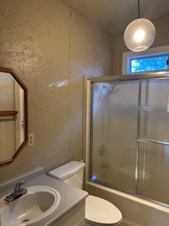 $1,000 / 1br - 430ft2 - Studio apartment very private (Cottonwood)63972383211907123