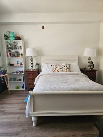$1,120 / 2br - One furnished room in two bed apt in Cortez Hill (Cortez Hill)63663720996993120