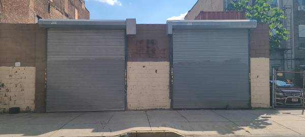 $4,500 / 3500ft2 - OUTDOOR LOT WITH SOLID METAL GATES/PRIVATE/SECURE/OFFICE SPACE ADDTL (EAST NEW YORK)63874741584259120