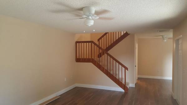 $2,600 / 2br - Fabulous 2-Story 2 bed 2.5 bath Townhome minutes to beautiful beaches (Jupiter - Beach - 33477*)63825139201027121