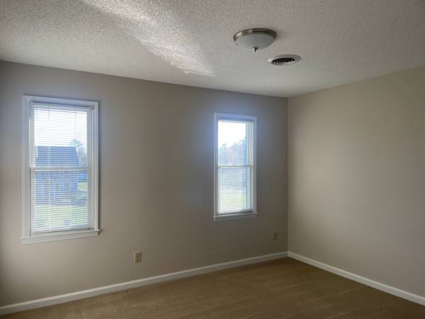 $2600.00 / 4br - 2850ft2 - Apple Ridge63673267910657121
