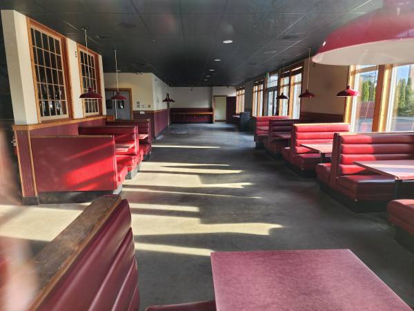 $8,747 / 5248ft2 - Restaurant Space in Bender Plaza (Lynden)63920959368579121