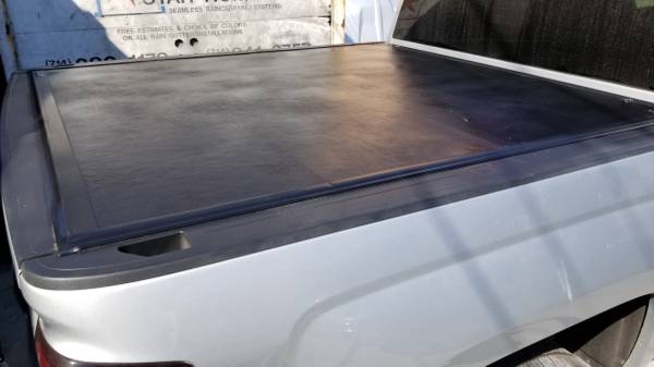 BakFlip G2 Hard Folding Tonneau 2014-2018 Silverado Crew Cab Short Bed 1