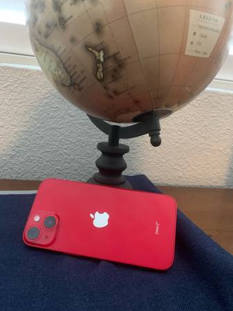 iPhone 14 – 256GB – Product Red – Unlocked – Pristine Condition $450 (o 1