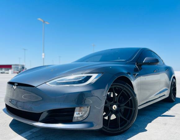 2017 TESLA MODEL S MODELOS 75 "EXTRA LIMPIO" SOLO 79,000 MILLAS "¡FINANCIAMOS NOSOTROS! - $19,995 (san jose oeste)63487813119107123