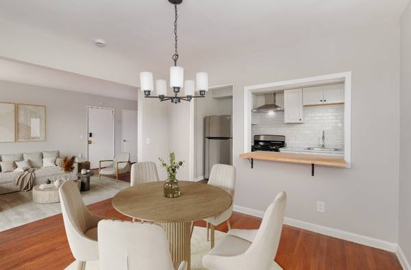 $1195.00 / 2br - 1000ft2 - RENOVATED 2 BED - READY NOW63974474923778124