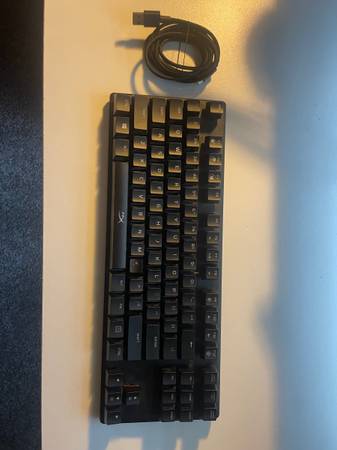 HyperX alloy origins core Keyboard 1
