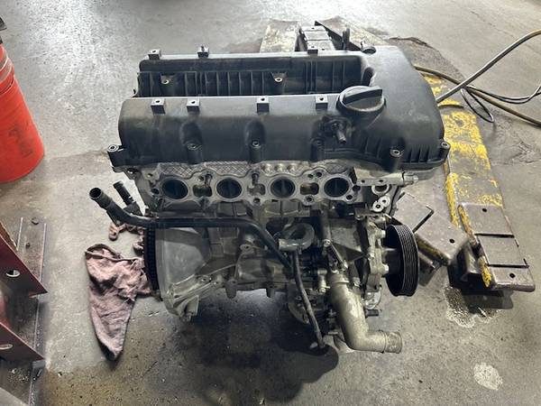 Hyundai & Kia Engine Turbo,  used Low mileage & Cam Sensor x 2 1