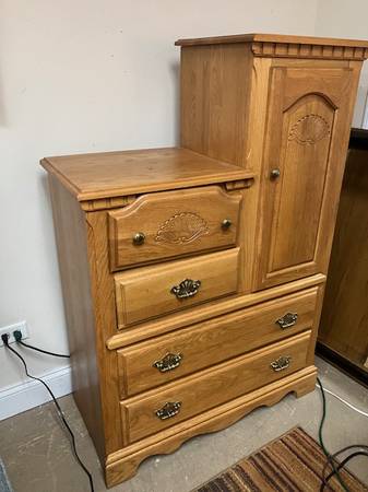 Dresser - 2-Tier Chest of 4 Drawers with Cabinet 65101 1