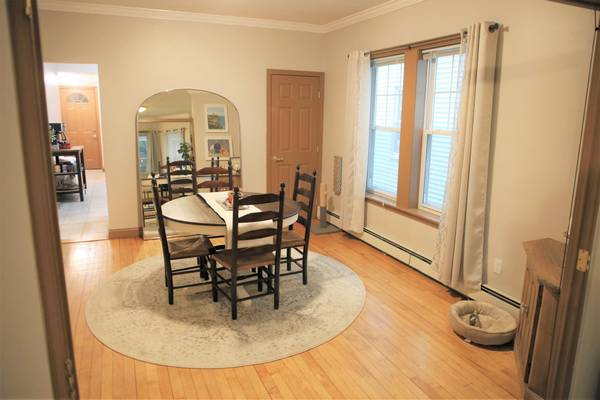 $2,800 / 2br - 1000ft2 - Modern kitchen | Central AC | spacious unit w/ Living, Dining, EIK (Medford \ Magoun Sq. \ Winter Hill)63856446836353123