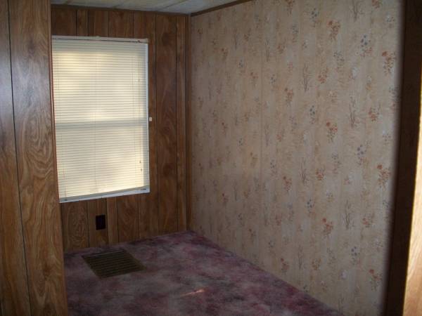 $1,000 / 2br - 1056ft2 - House Bordering Little Dixie Lake (Millersburg)63845293046913123