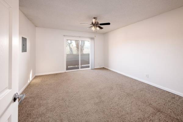 $2,390 / 2br - 825ft2 - Quartz Countertops, Covered Parking, Cable Ready (lafayette / orinda / moraga)63682906911617123
