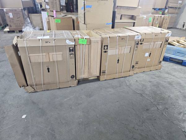 Unfinished Kitchen Base Cabinets 5-Pieces NEW 1