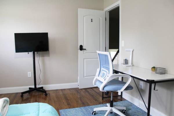$1,200 / 1br - 200ft2 - 1 BR with Private Bath, $1097/month Utilities Included! (West Chester)63974328335363124