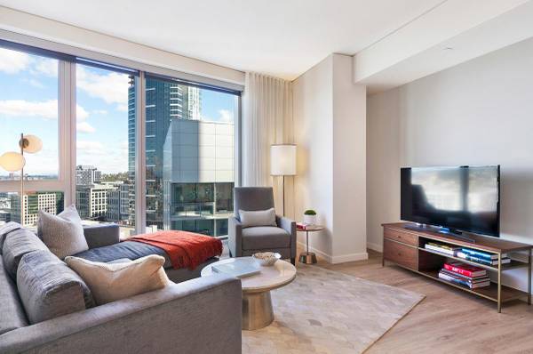 $3,140 / 1br - 643ft2 - Location, Community, Quality Living. It Starts Here! (South Lake Union)63852482248193120