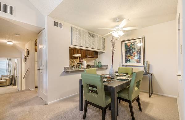 $1,290 / 1br - 899ft2 - 🤎Fall in Love with Citrus Creek West🤎 (5323 Citrus Blvd.)63903539046531124