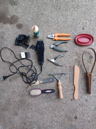 Pet grooming supplies 1
